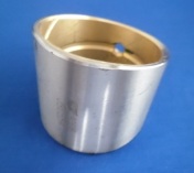 JS Bronzinas: bucha biela para Scania